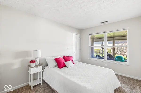 $325,000 | 5802 White Lick Court, Plainfield, IN 46168