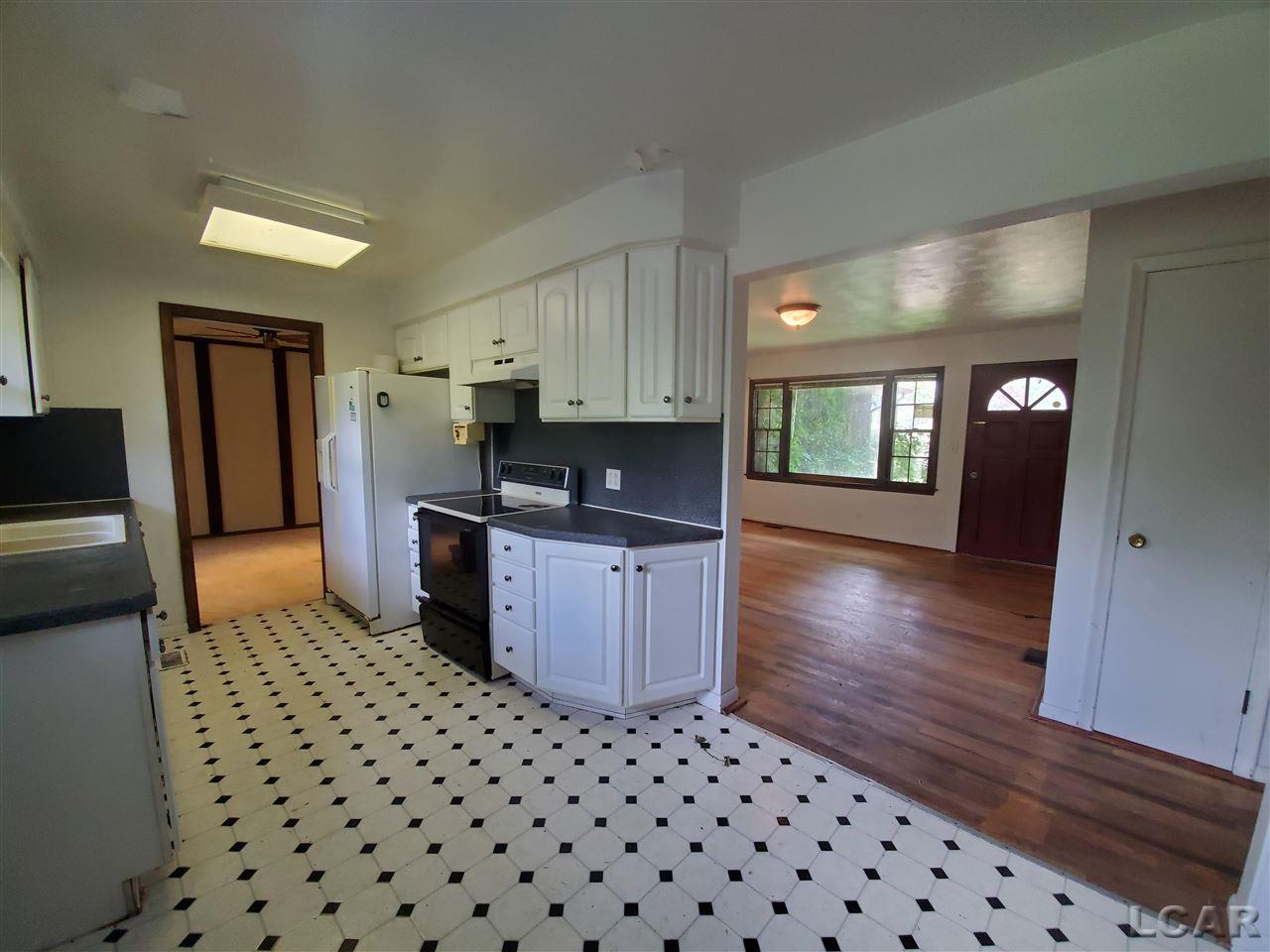 3657 Consear Road Lambertville, MI 48144 - Photo 9 of 49 50050545-8.JPG
