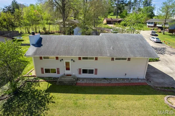 $259,900 | 1333 Rolling Fields Drive, Jackson, MO 63755