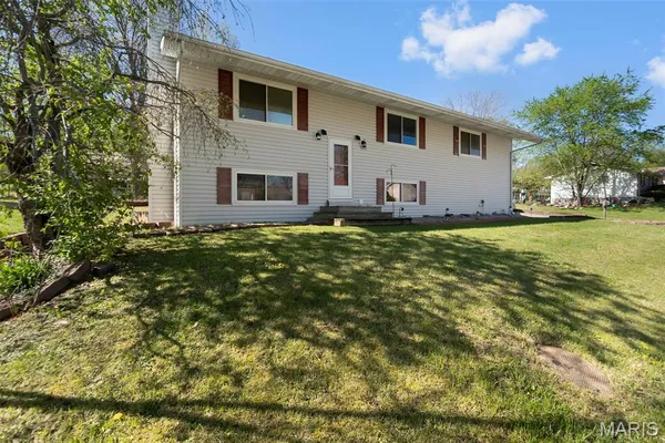 $259,900 | 1333 Rolling Fields Drive, Jackson, MO 63755
