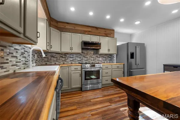 $259,900 | 1333 Rolling Fields Drive, Jackson, MO 63755