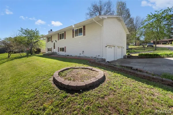 $259,900 | 1333 Rolling Fields Drive, Jackson, MO 63755