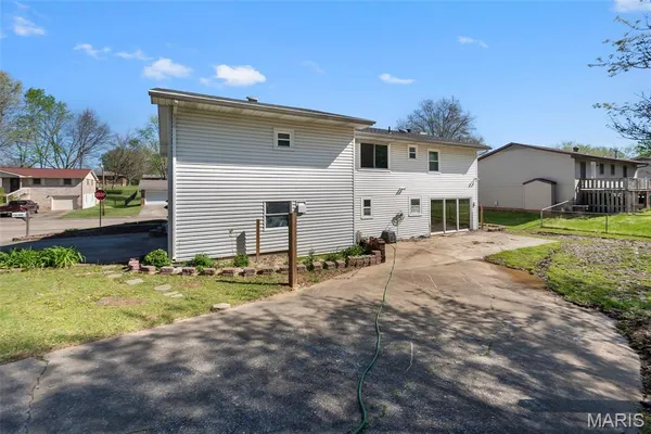 $259,900 | 1333 Rolling Fields Drive, Jackson, MO 63755