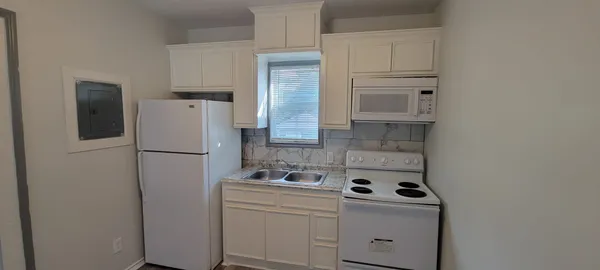 $1,550 | 7124 Avenue F, Unit 6, Houston, TX 77011