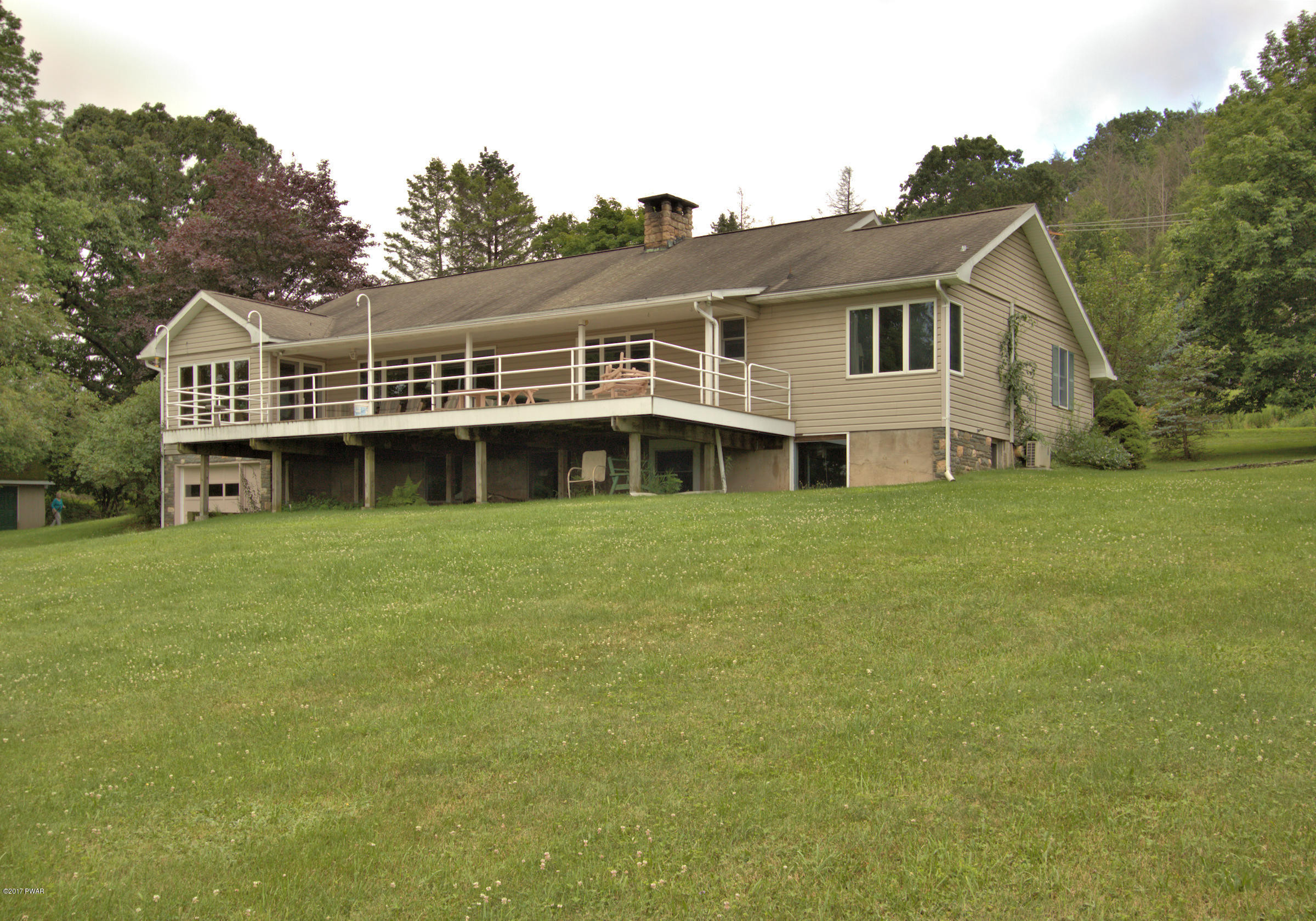 301 Gumbletown Road Tafton, PA 18464 - Photo 4 of 35