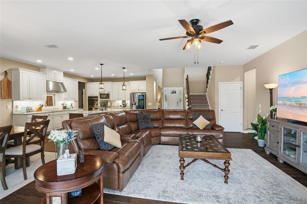 33564 Willow Point Court Wesley Chapel, FL 33545 - Photo 10 of 99