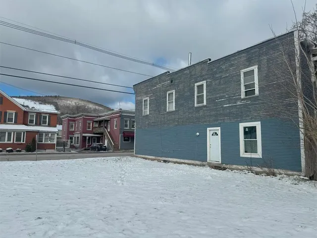 $250,000 | 230 Marble Street, West Rutland, VT 05777