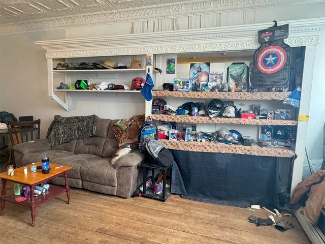 $250,000 | 230 Marble Street, West Rutland, VT 05777