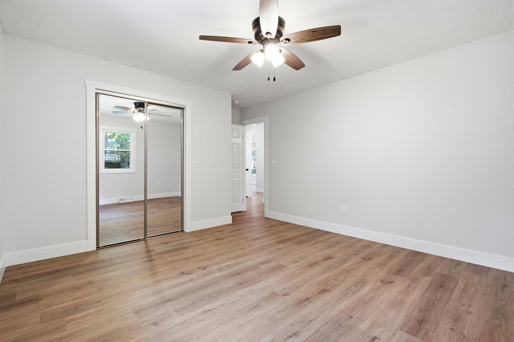 1524 South Charing Avenue Springfield, MO 65809 - Photo 26 of 34 11-web-or-mls-022_HWJ02643