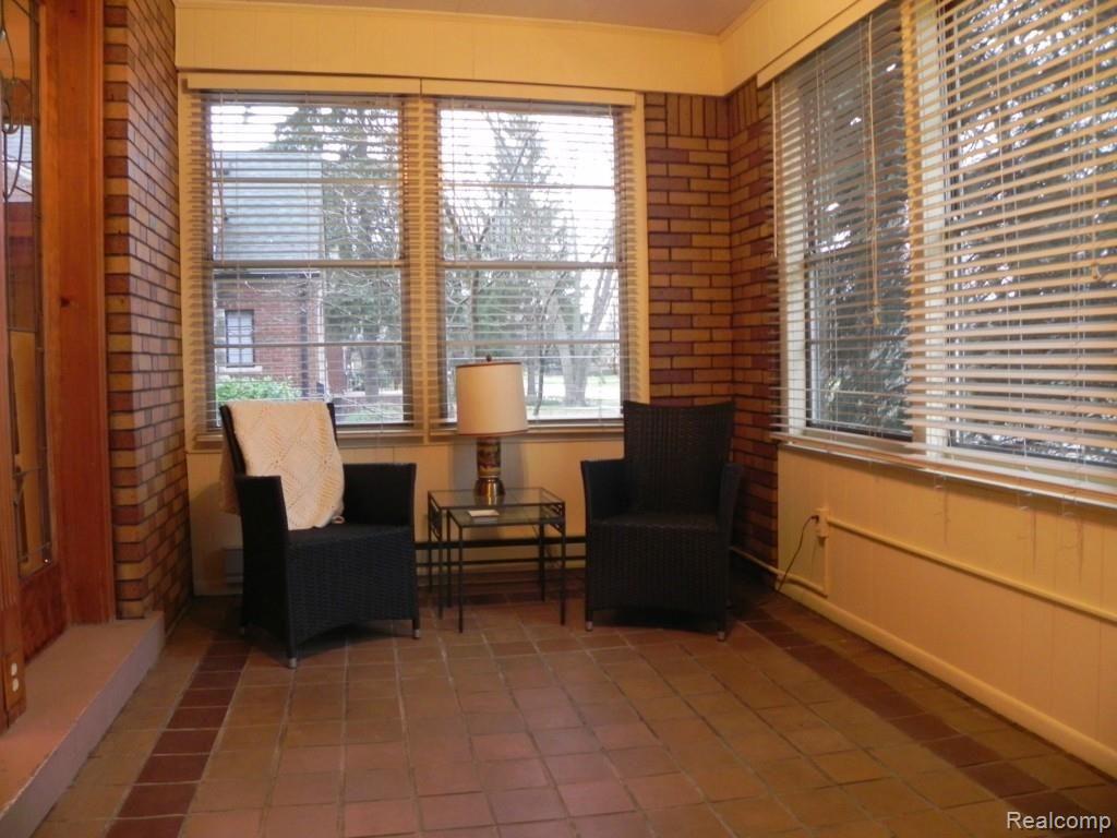 924 Barrington Road Grosse Pointe, MI 48230 - Photo 13 of 15 DSCN7146.jpg