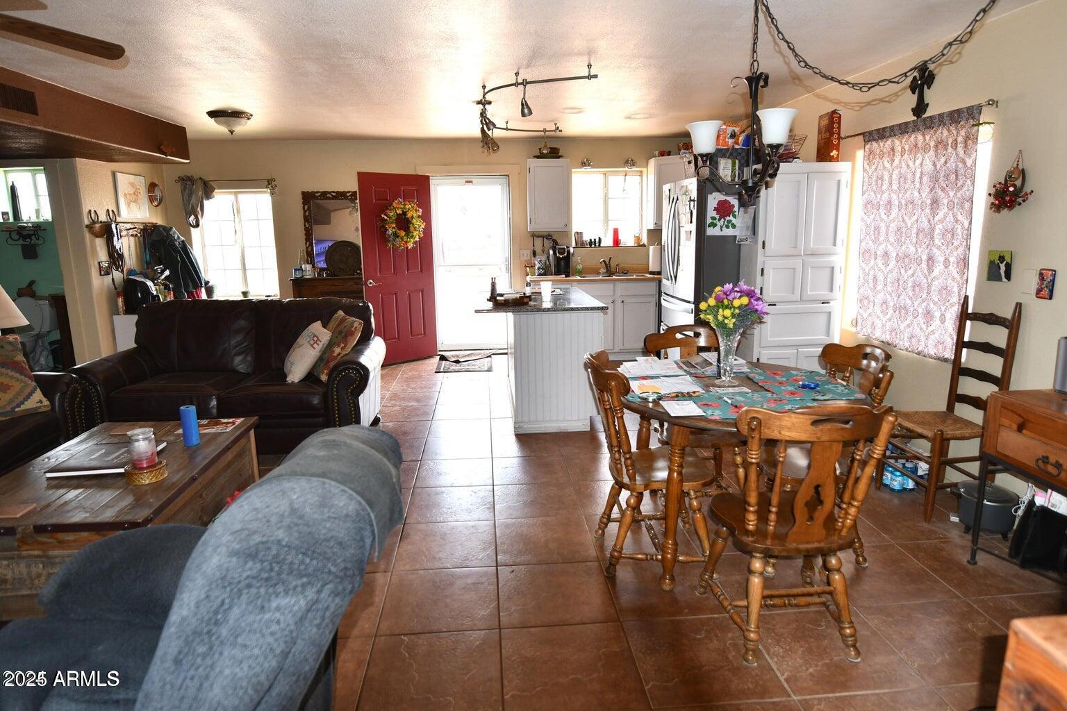 653 East Border Road Bisbee, AZ 85603 - Photo 14 of 34