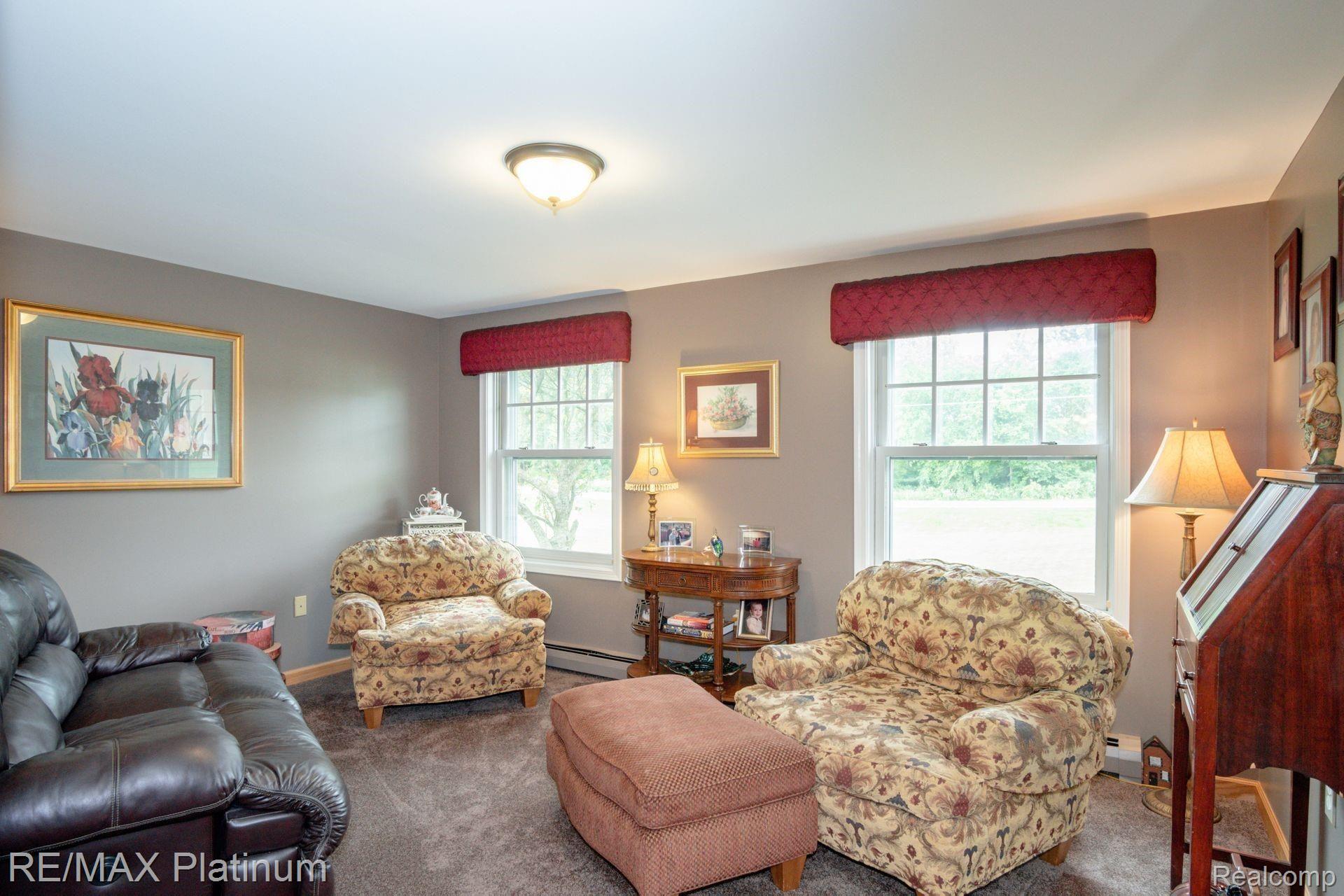 9433 Chambers Road Pinckney, MI 48169 - Photo 11 of 31 11.jpg