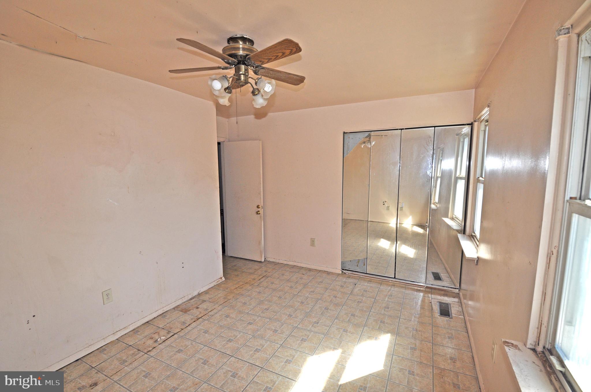 753 Seawall Road Essex, MD 21221 - Photo 13 of 22 Gallery Image 13
