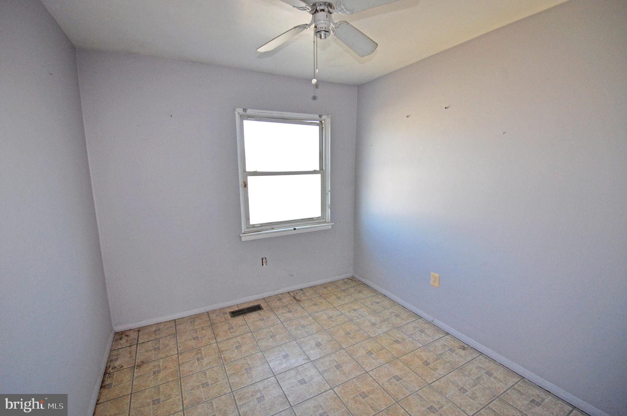 753 Seawall Road Essex, MD 21221 - Photo 15 of 22 Gallery Image 15