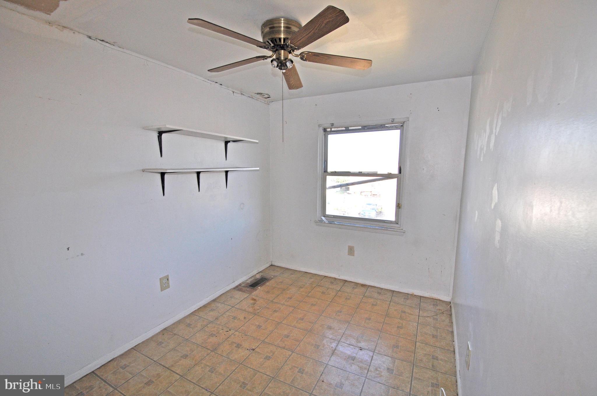753 Seawall Road Essex, MD 21221 - Photo 17 of 22 Gallery Image 17