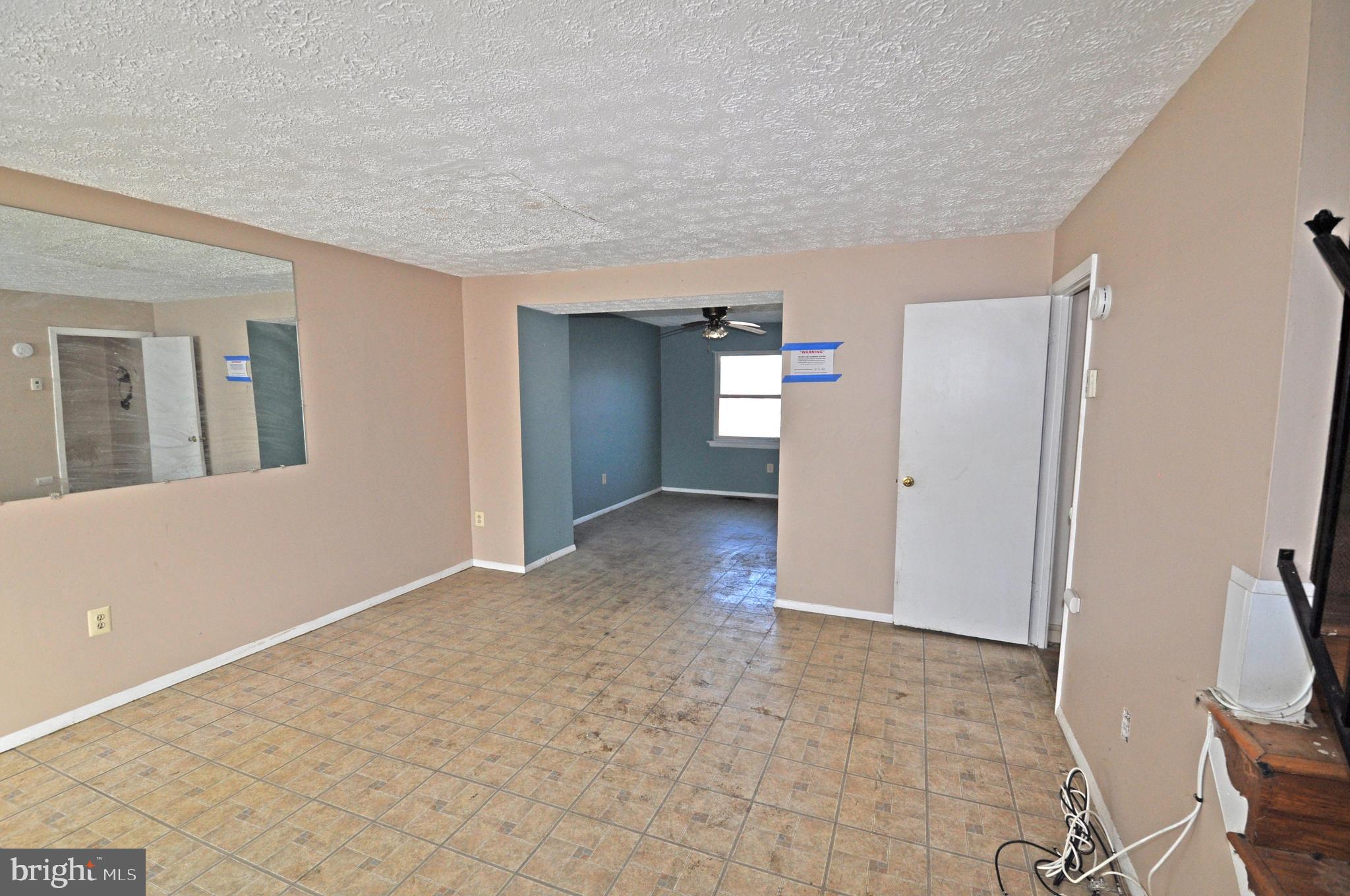 753 Seawall Road Essex, MD 21221 - Photo 3 of 22 Gallery Image 3