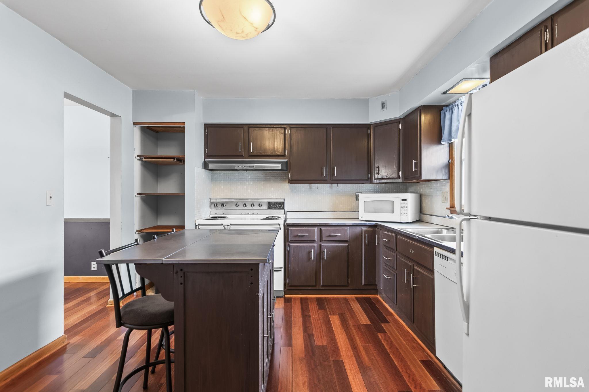 2229 Fairway Drive Springfield, IL 62704 - Photo 14 of 36