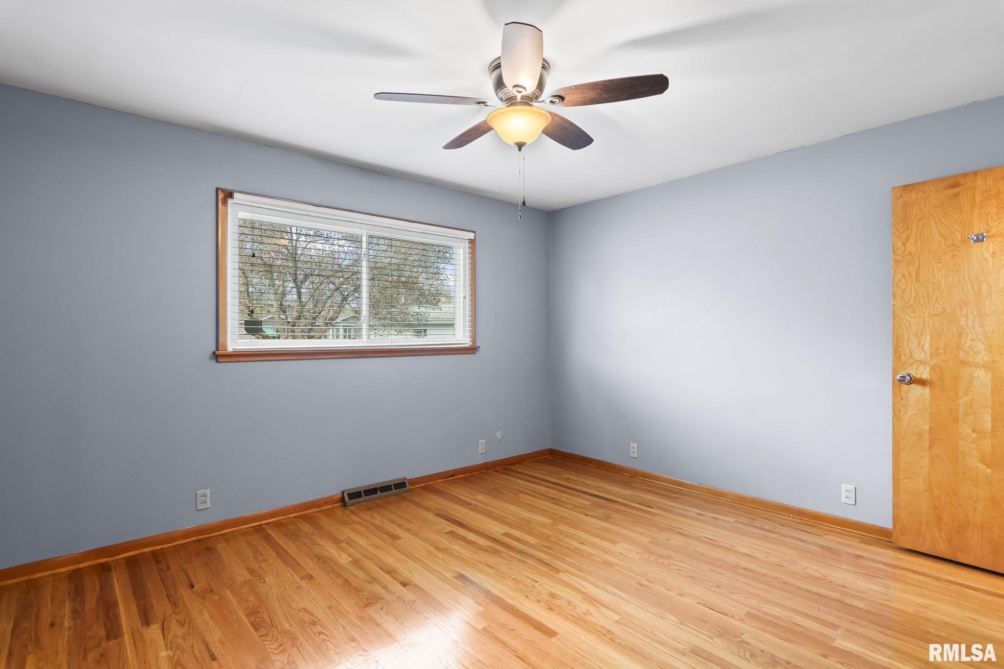 2229 Fairway Drive Springfield, IL 62704 - Photo 18 of 36