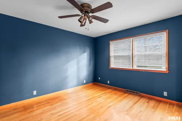 $235,000 | 2229 Fairway Drive, Springfield, IL 62704