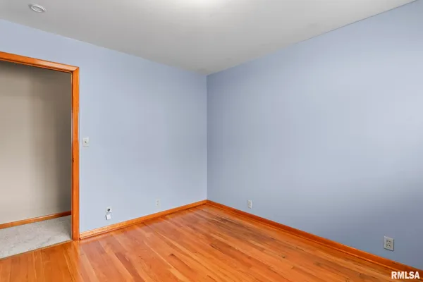 $235,000 | 2229 Fairway Drive, Springfield, IL 62704