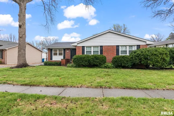 $235,000 | 2229 Fairway Drive, Springfield, IL 62704