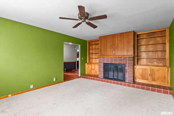 $235,000 | 2229 Fairway Drive, Springfield, IL 62704