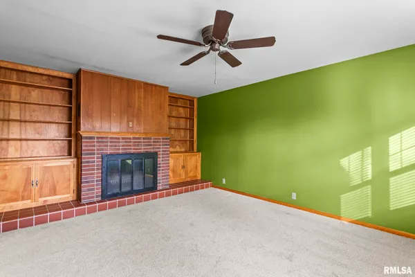 $235,000 | 2229 Fairway Drive, Springfield, IL 62704