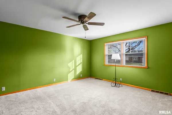 $235,000 | 2229 Fairway Drive, Springfield, IL 62704