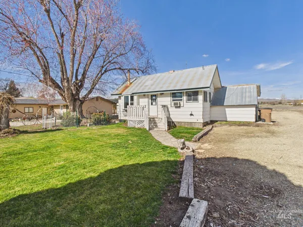 $310,000 | 488 East Idaho Boulevard, Emmett, ID 83617