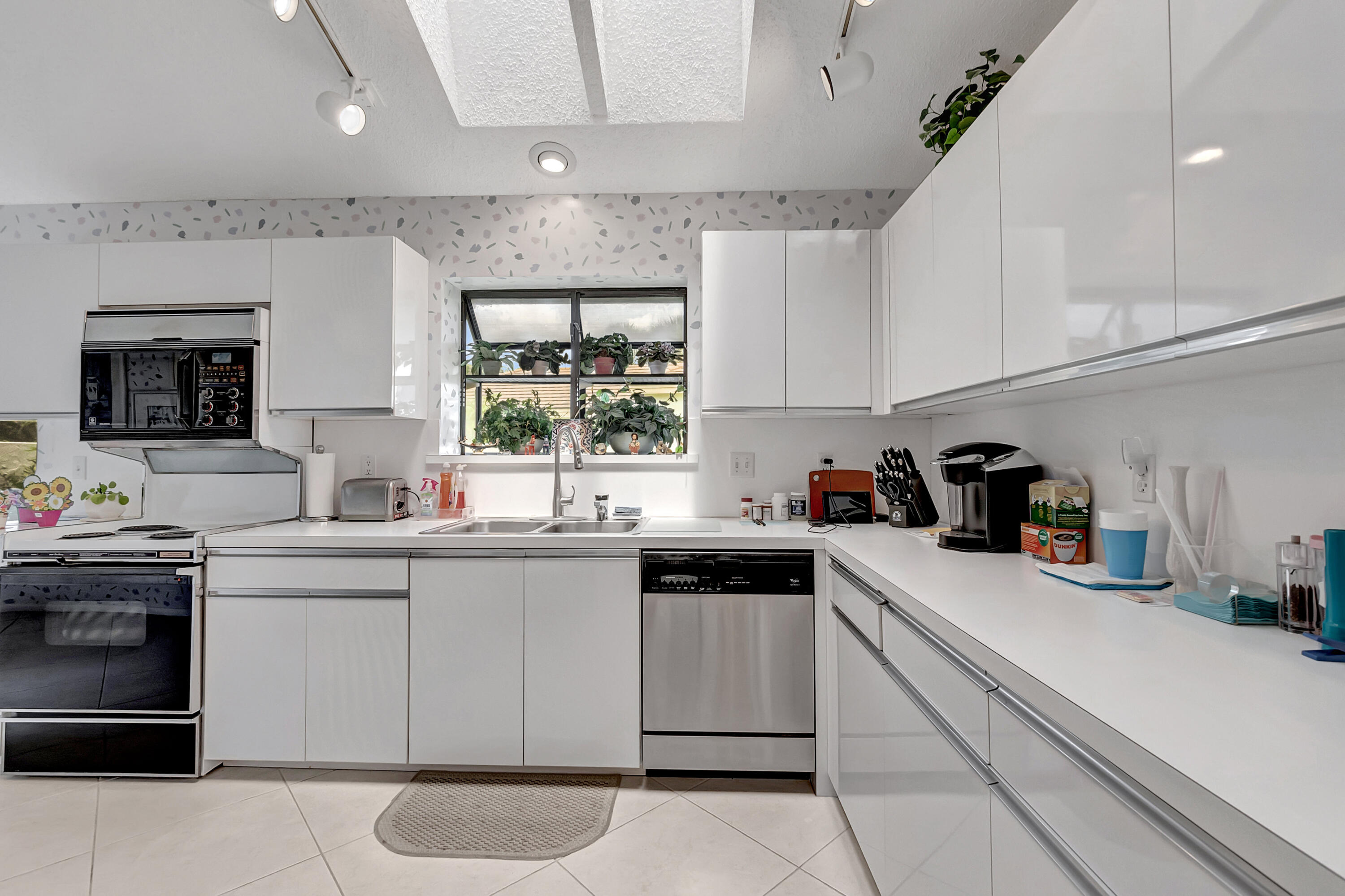 20050 Waters Edge Circle, Unit 1101 Boca Raton, FL 33434 - Photo 19 of 92 DSC_0244