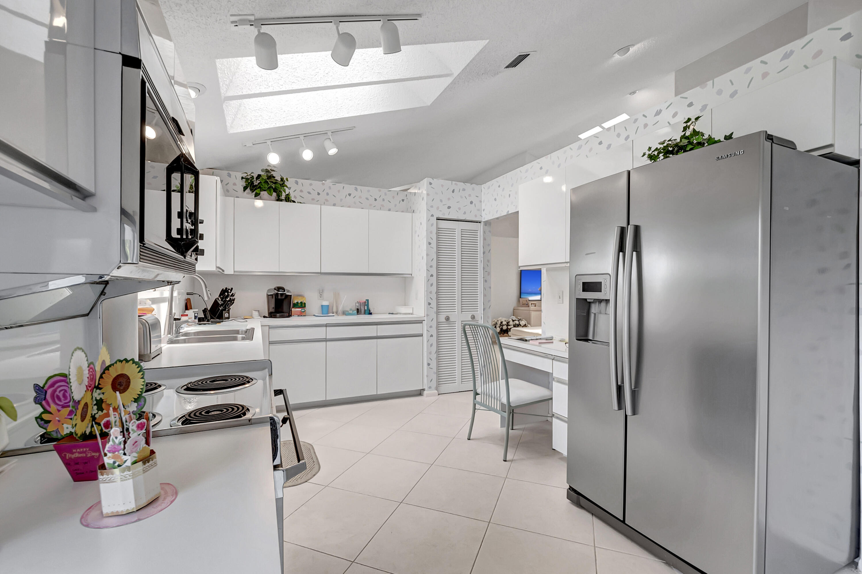 20050 Waters Edge Circle, Unit 1101 Boca Raton, FL 33434 - Photo 20 of 92 DSC_0249