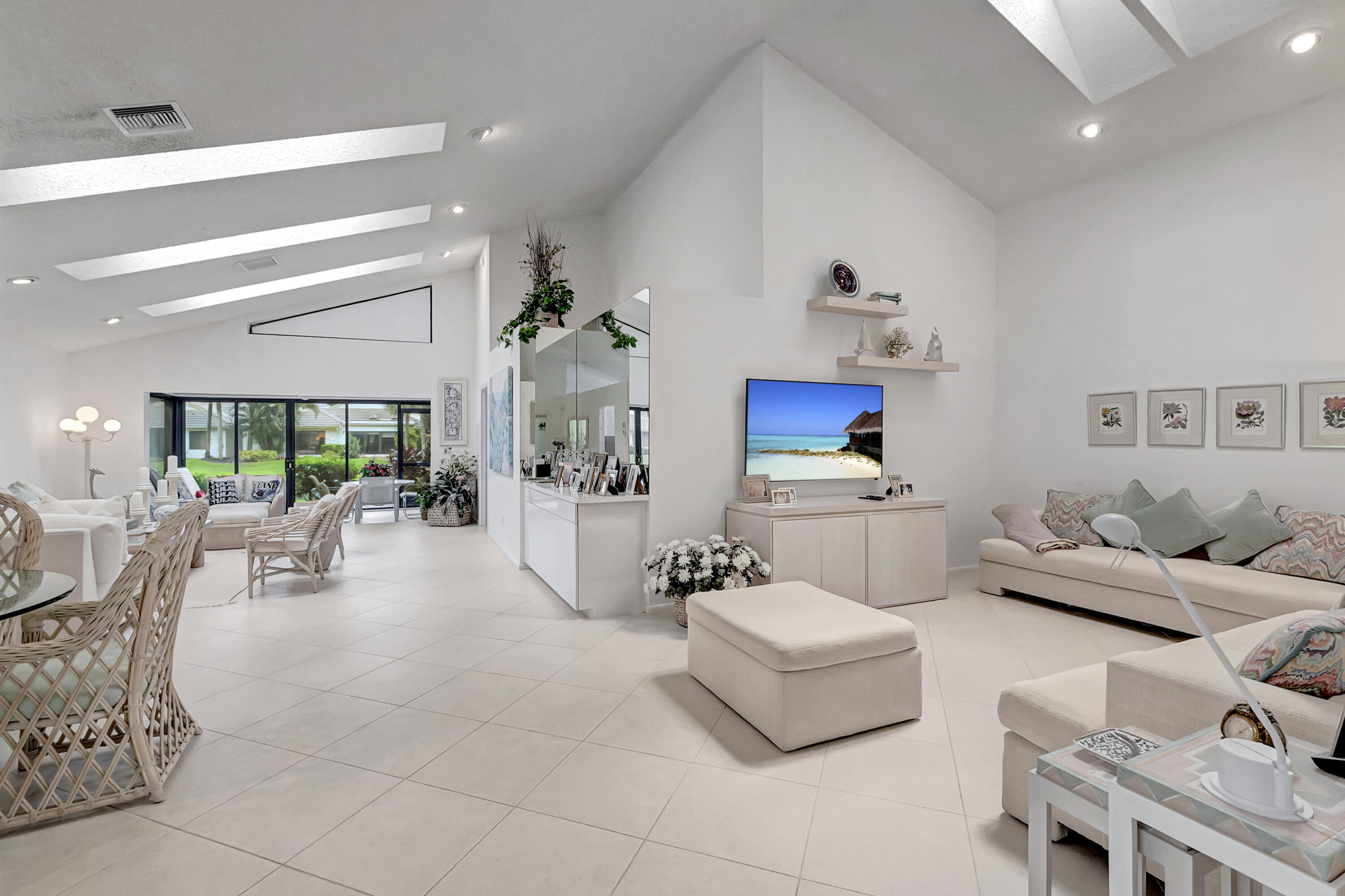 20050 Waters Edge Circle, Unit 1101 Boca Raton, FL 33434 - Photo 9 of 92 DSC_0194