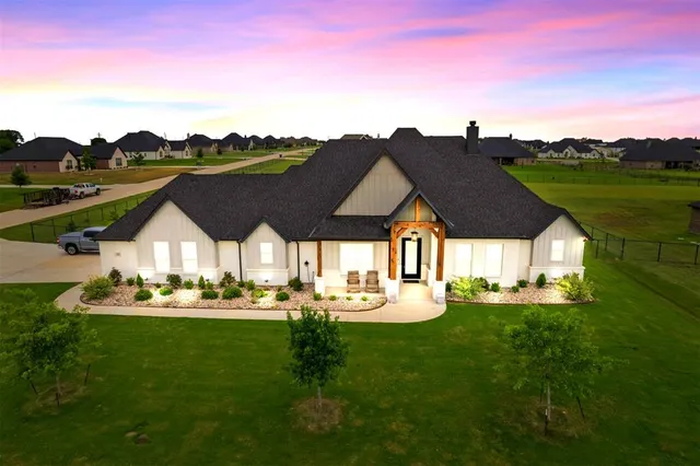 $650,000 | 256 Agua Linda Drive, Godley, TX 76044