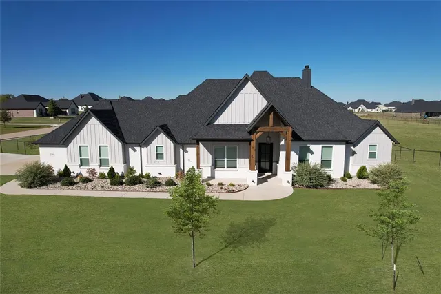 $650,000 | 256 Agua Linda Drive, Godley, TX 76044
