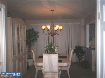 12434 Balston Road Philadelphia, PA 19154 - Photo 3 of 12 Dining Room