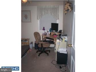 12434 Balston Road Philadelphia, PA 19154 - Photo 10 of 12