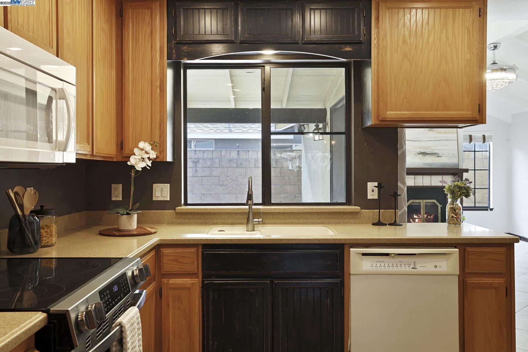 1312 Wylmawood Lane Modesto, CA 95355 - Photo 11 of 37