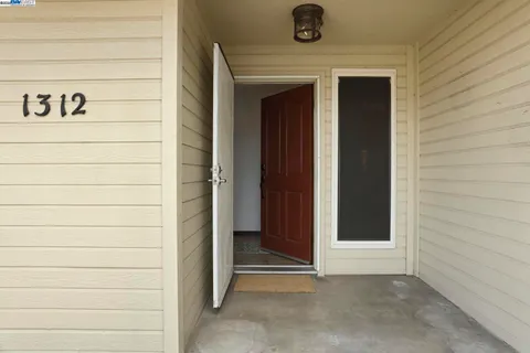 $500,000 | 1312 Wylmawood Lane, Modesto, CA 95355