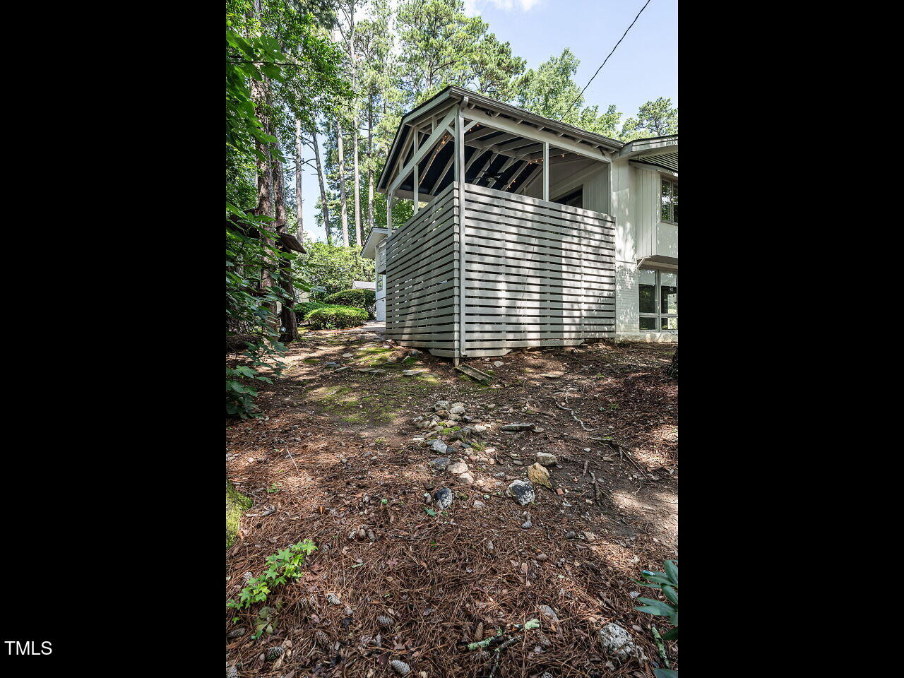 3205 Dell Drive Raleigh, NC 27609 - Photo 5 of 8 036-1280x960-photo