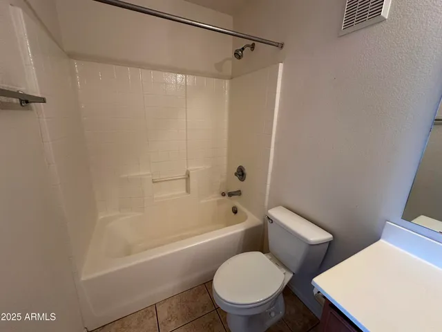 a view of empty room with front door