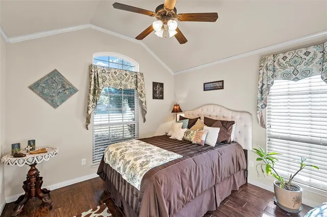 $315,000 | 142 Phillip Circle, Hewitt, TX 76643