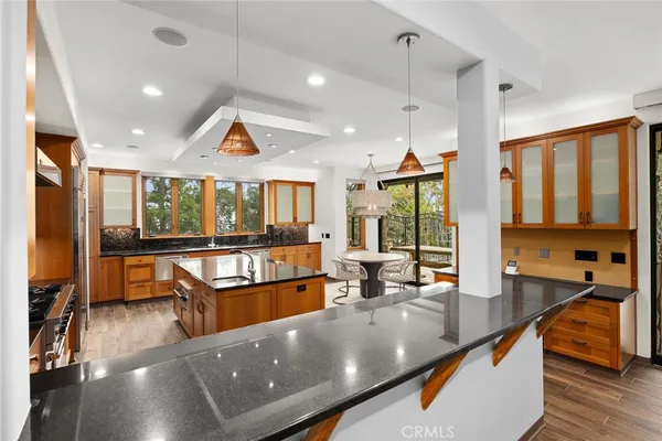 $6,050,000 | 5310 Linda Vista Drive, La Canada Flintridge, CA 91011