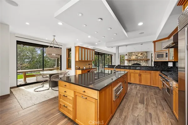 $6,050,000 | 5310 Linda Vista Drive, La Canada Flintridge, CA 91011