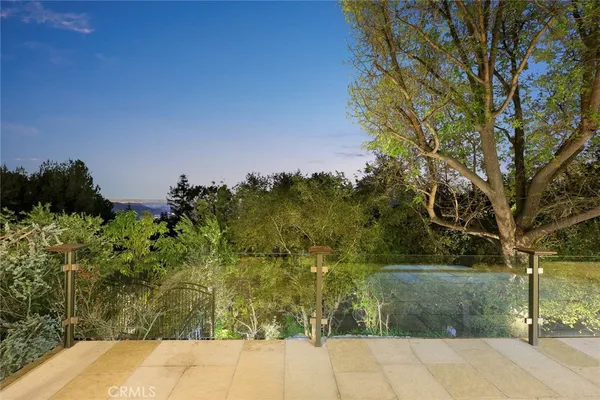 $6,050,000 | 5310 Linda Vista Drive, La Canada Flintridge, CA 91011