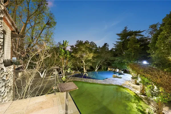 $6,050,000 | 5310 Linda Vista Drive, La Canada Flintridge, CA 91011