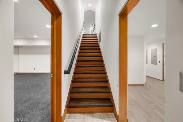 $6,050,000 | 5310 Linda Vista Drive, La Canada Flintridge, CA 91011