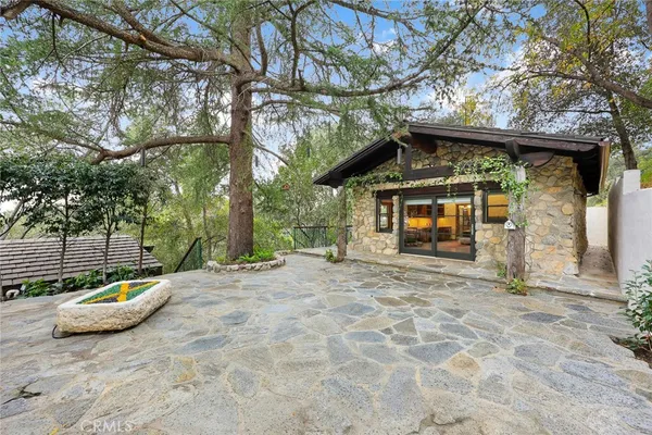 $6,050,000 | 5310 Linda Vista Drive, La Canada Flintridge, CA 91011