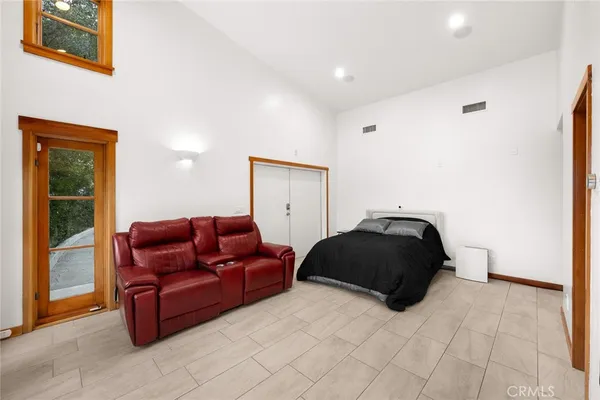 $6,050,000 | 5310 Linda Vista Drive, La Canada Flintridge, CA 91011