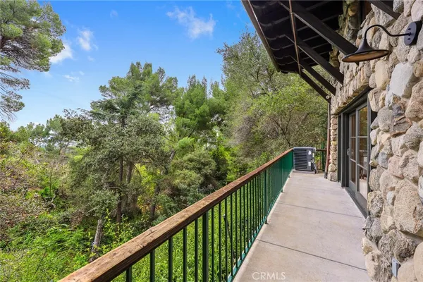 $6,050,000 | 5310 Linda Vista Drive, La Canada Flintridge, CA 91011