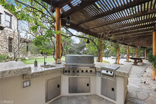 $6,050,000 | 5310 Linda Vista Drive, La Canada Flintridge, CA 91011